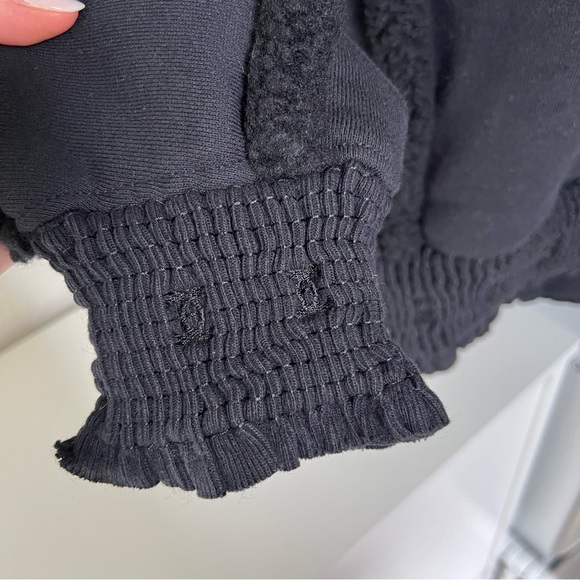 CHANEL 24K CC Sweatshirt in Black NWT Authentic - Picture 6 of 10